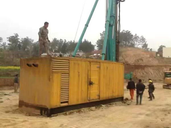 离石如何判断水冷式机油散热器密封件是否需要更换?